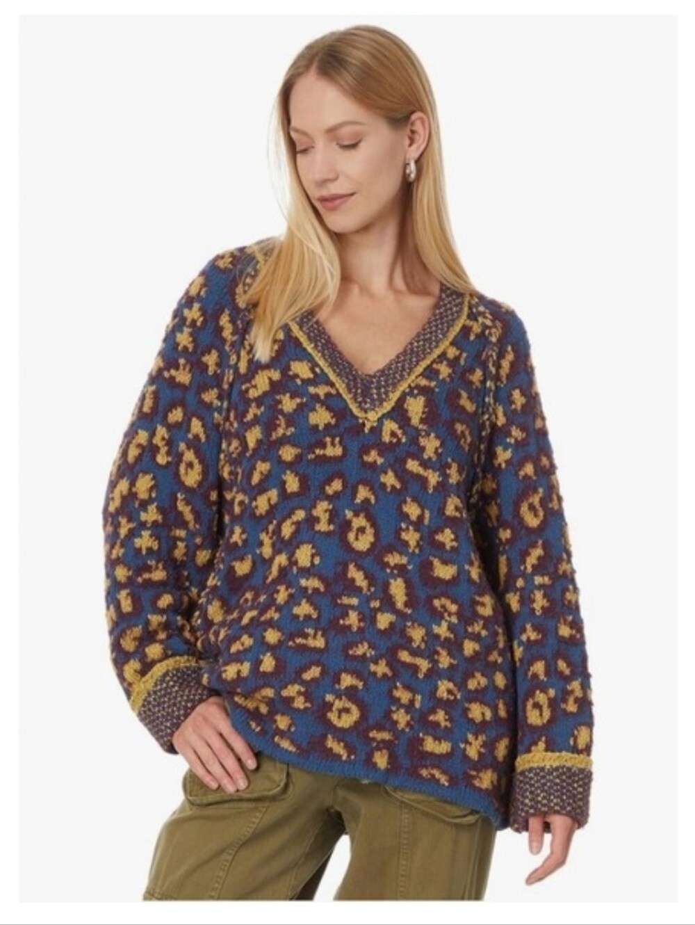 NWT FREE PEOPLE V-Neck Leopard Print Pullover Sweater in Blue Fig Combo